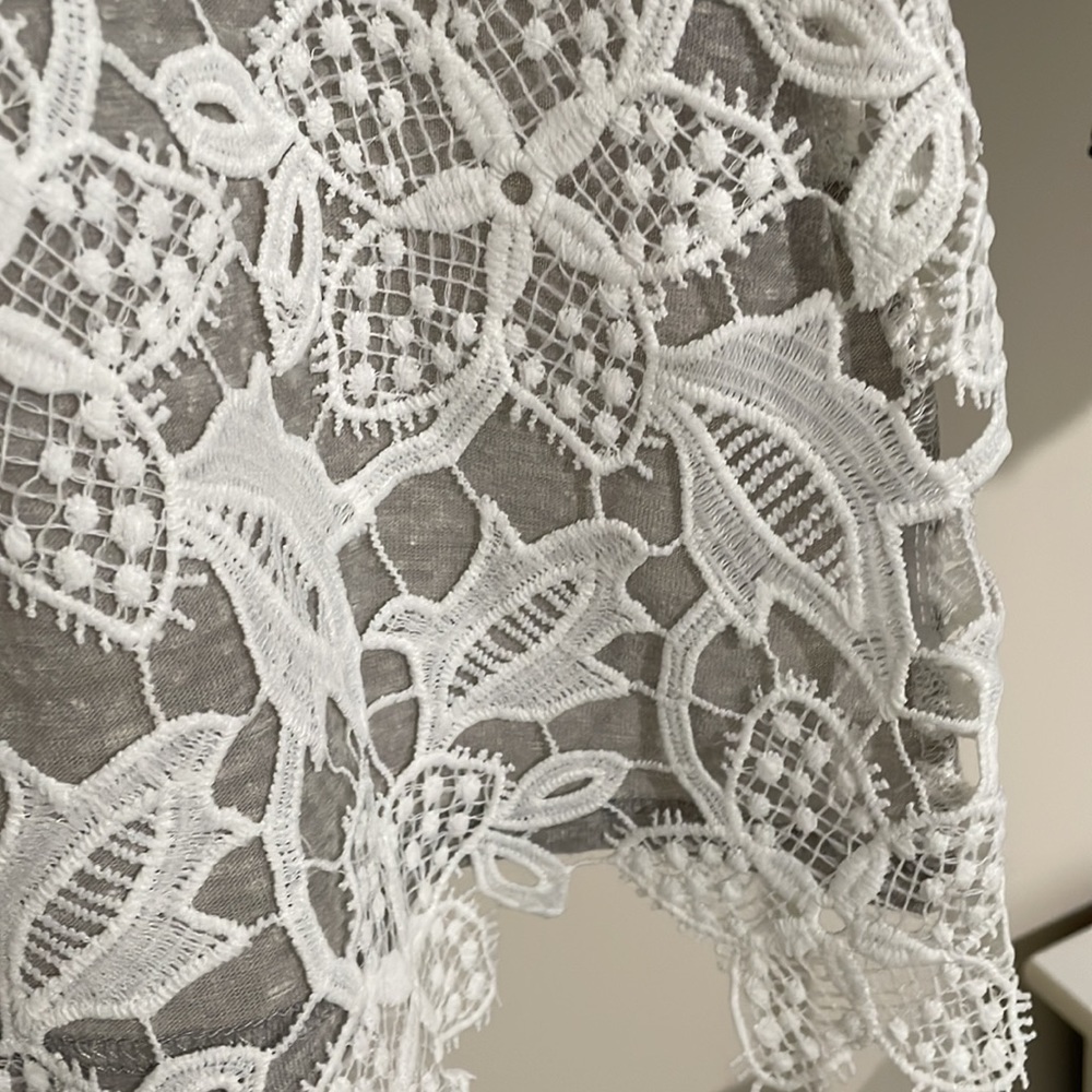 Lacey top - Picture 2 of 3